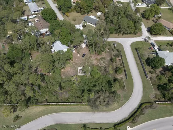North Fort Myers, FL 33917,2086 Brooklawn DR