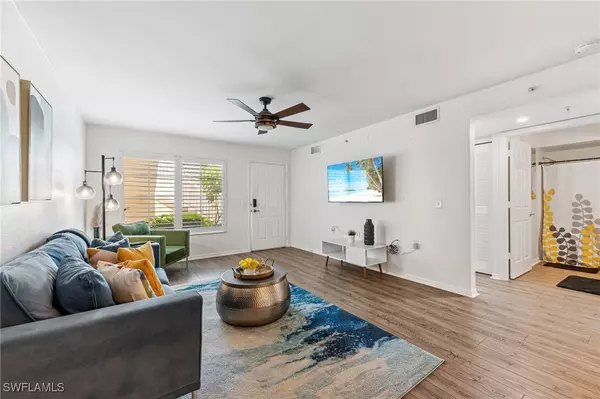 Naples, FL 34109,4940 Cougar CT S #104