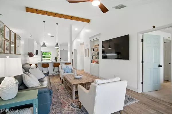 Naples, FL 34110,162 Pebble Shores DR #203