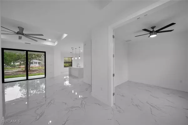 Lehigh Acres, FL 33972,1216 Clayton AVE
