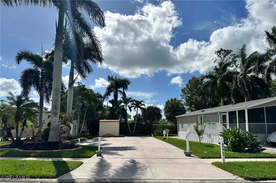 Naples, FL 34114,1275 Silver Lakes BLVD