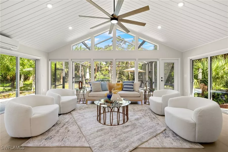 211 11th ST NW, Naples, FL 34120