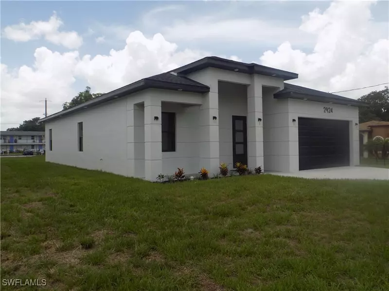 2924 Dunbar AVE, Fort Myers, FL 33916