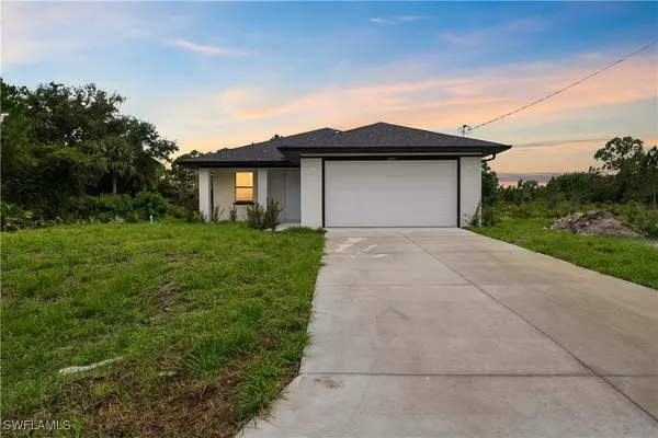 2703 54th ST W, Lehigh Acres, FL 33971