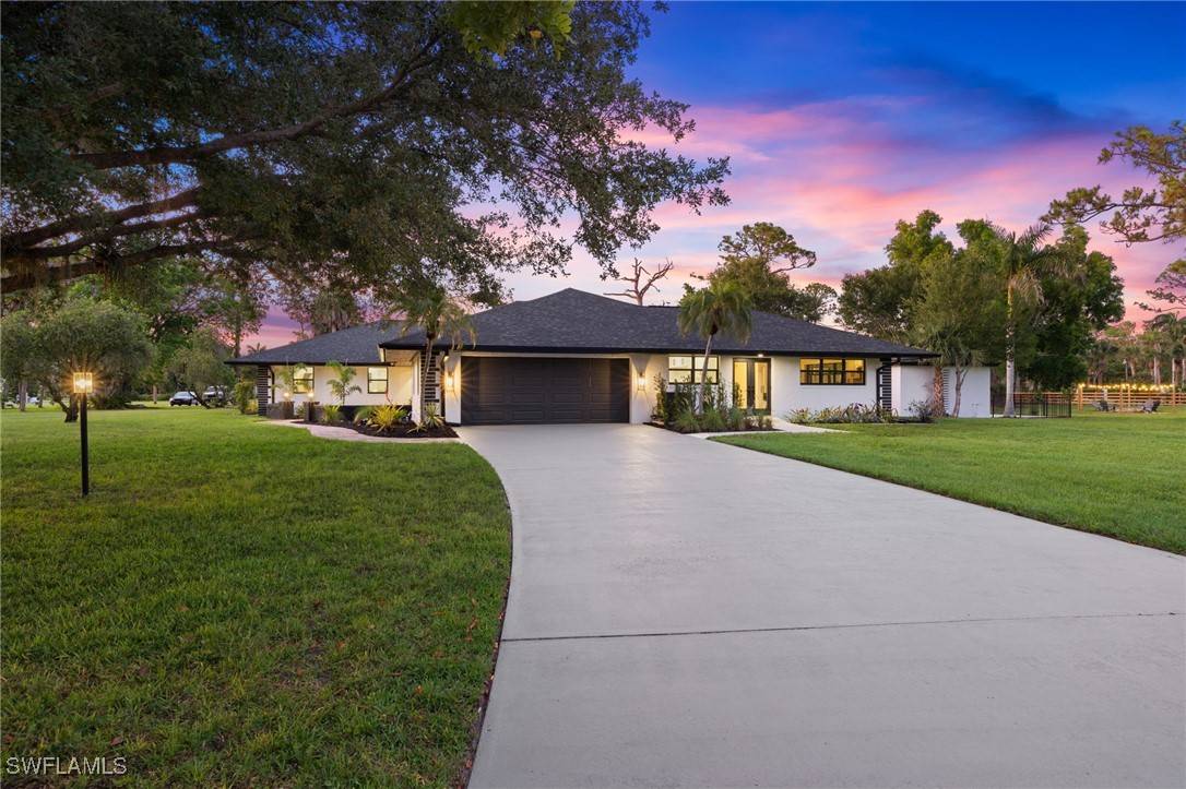 3571 Heritage LN, Fort Myers, FL 33908