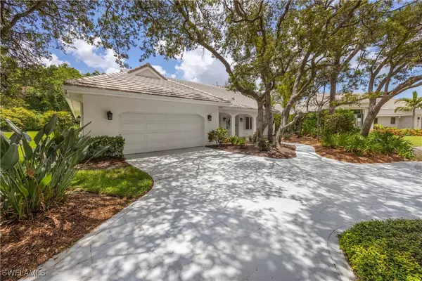 816 Turkey Oak LN, Naples, FL 34108