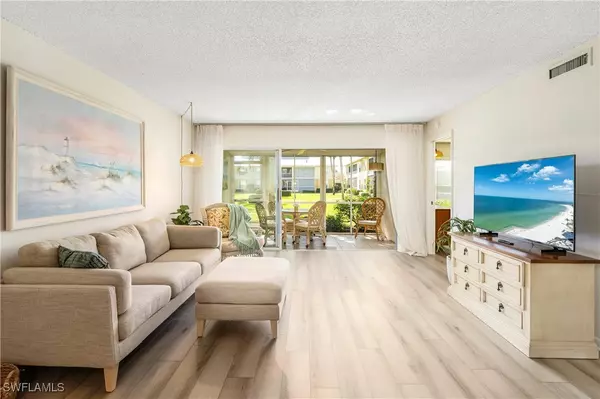 401 Charlemagne BLVD #C112, Naples, FL 34112