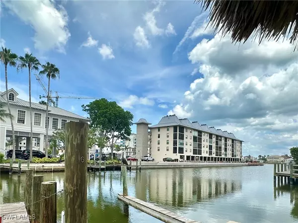 Naples, FL 34108,377 Vanderbilt Beach RD #103