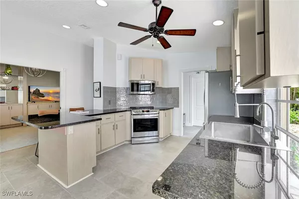 Naples, FL 34109,3128 Andorra CT
