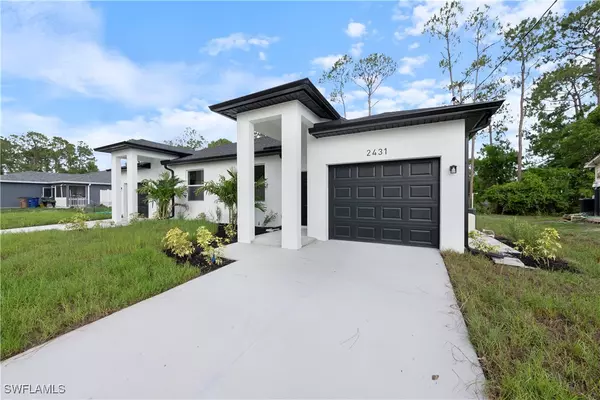 Lehigh Acres, FL 33973,2429/2431 Lola AVE S