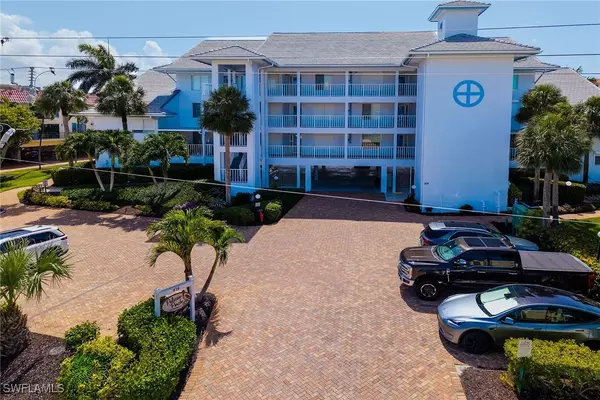 Marco Island, FL 34145,919 Huron CT #B203