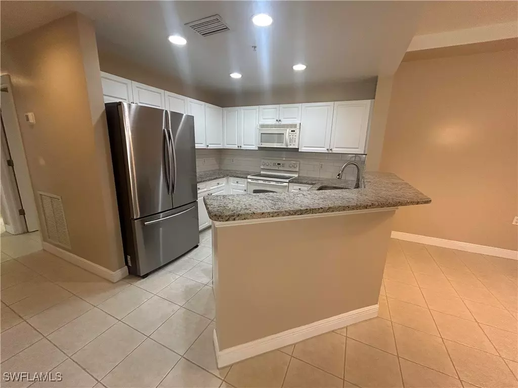 Cape Coral, FL 33909,3944 Pomodoro CIR #103