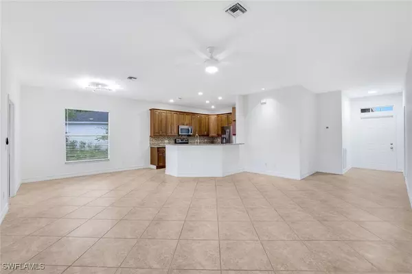 Naples, FL 34104,238 Stanhope CIR