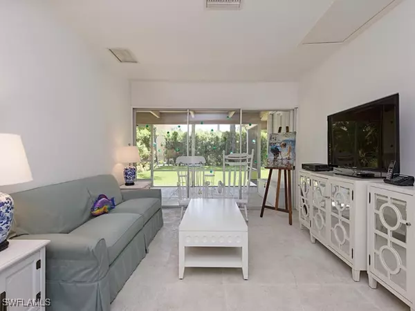 Naples, FL 34102,116 3RD ST N