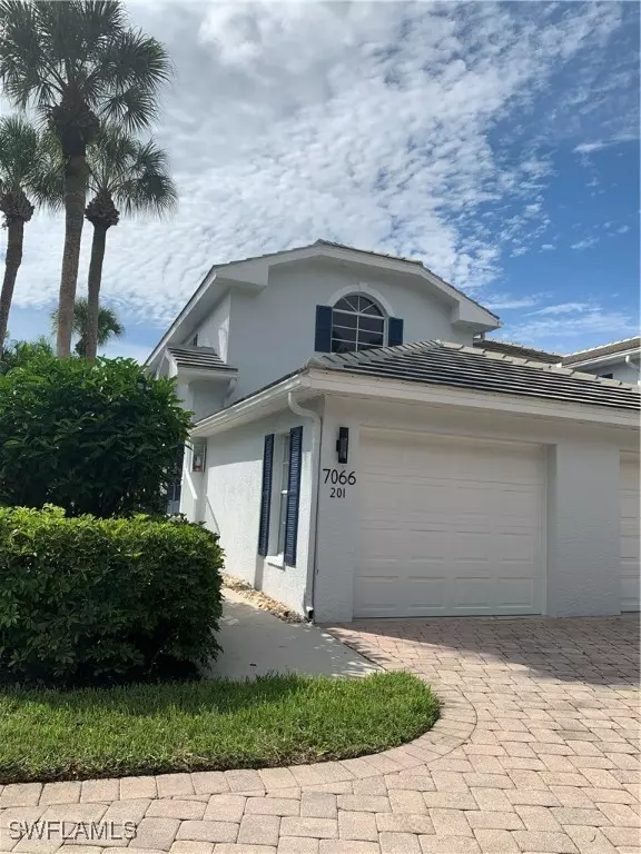 7066 Barrington CIR #201, Naples, FL 34108