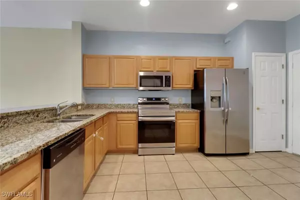 Naples, FL 34105,936 Hampton CIR #86