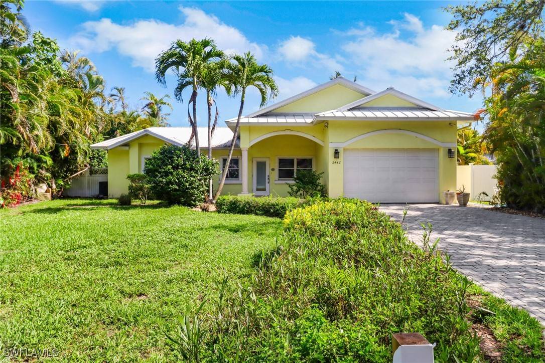 Naples, FL 34104,2447 Harbor RD