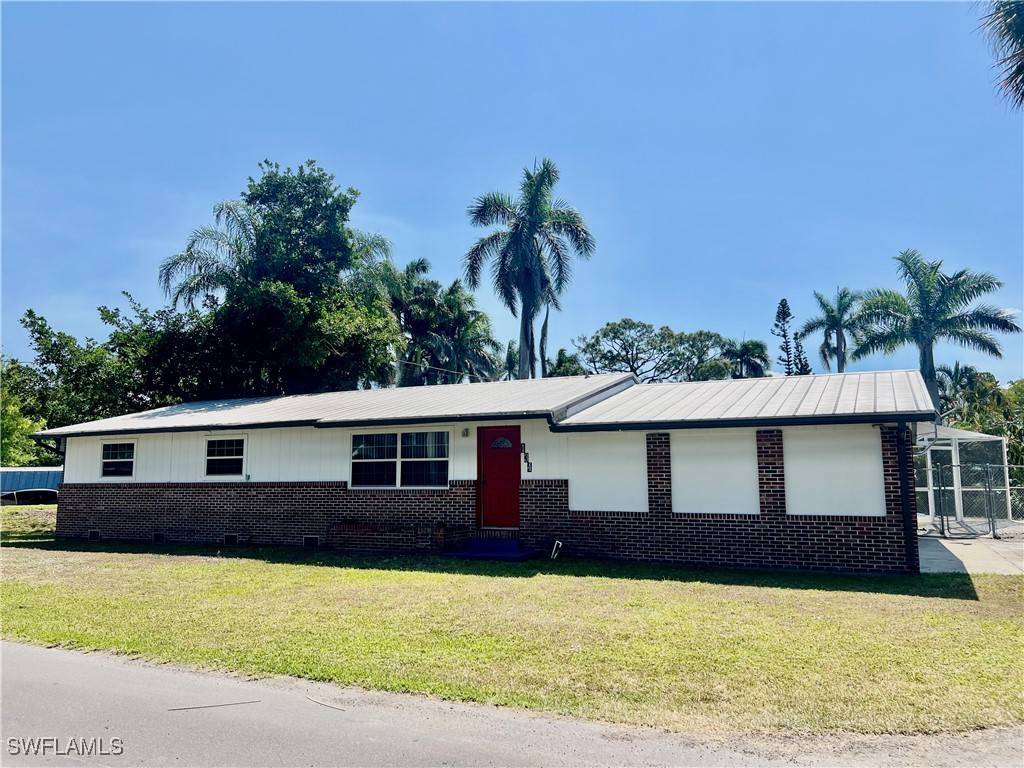 134 Standish CIR, North Fort Myers, FL 33903
