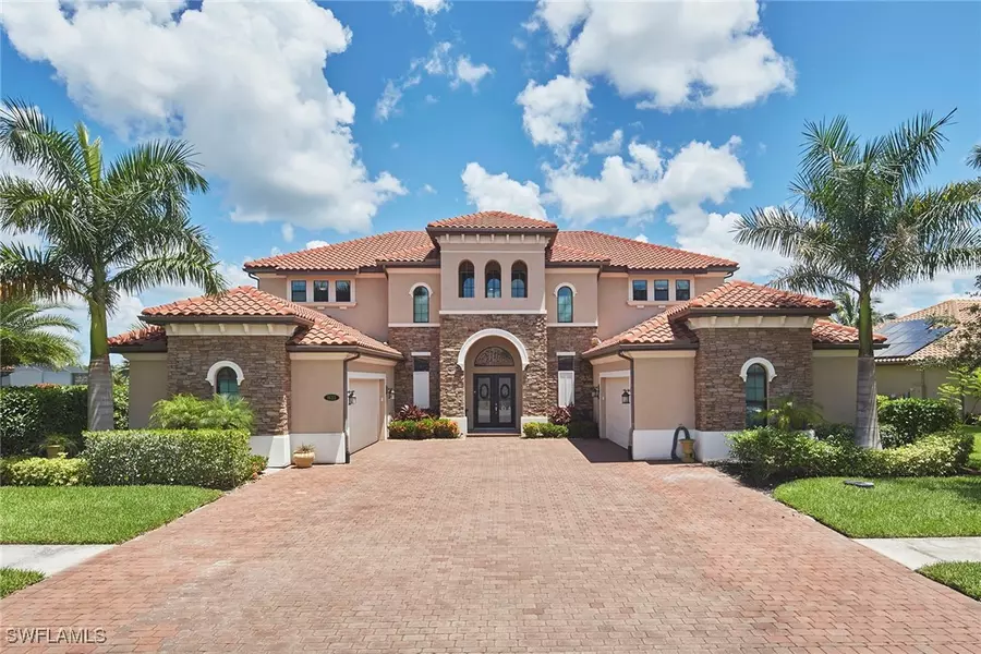 1633 Songbird CT, Naples, FL 34120