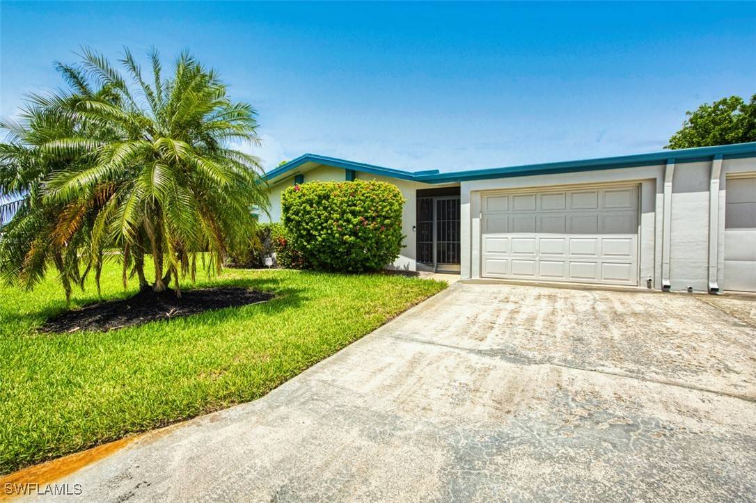 5554 Hamlet LN, Fort Myers, FL 33919