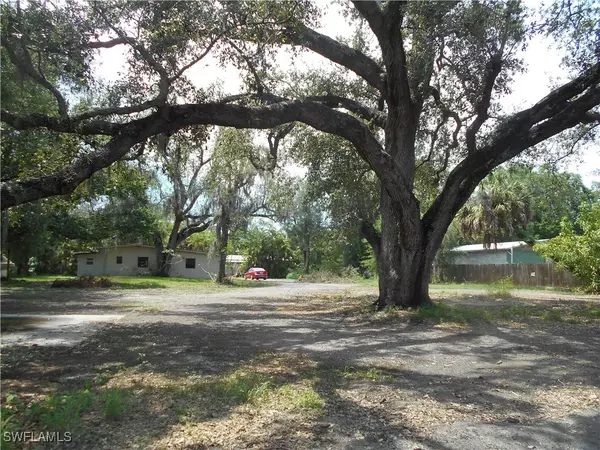 Punta Gorda, FL 33982,5411 BEECHWOOD ST