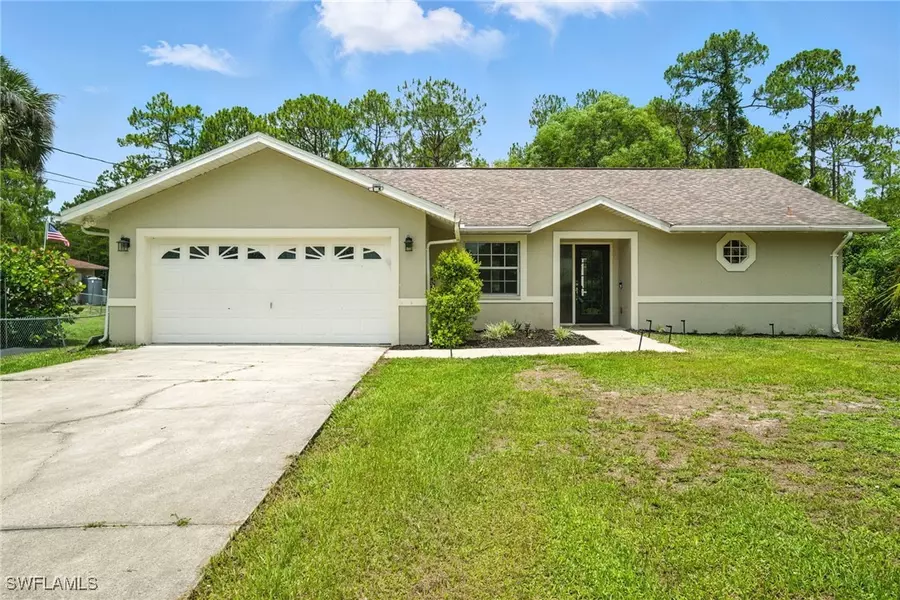 2711 4th ST NW, Naples, FL 34120