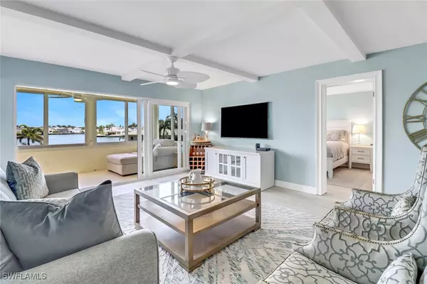 Naples, FL 34103,3420 Gulf Shore BLVD N #31
