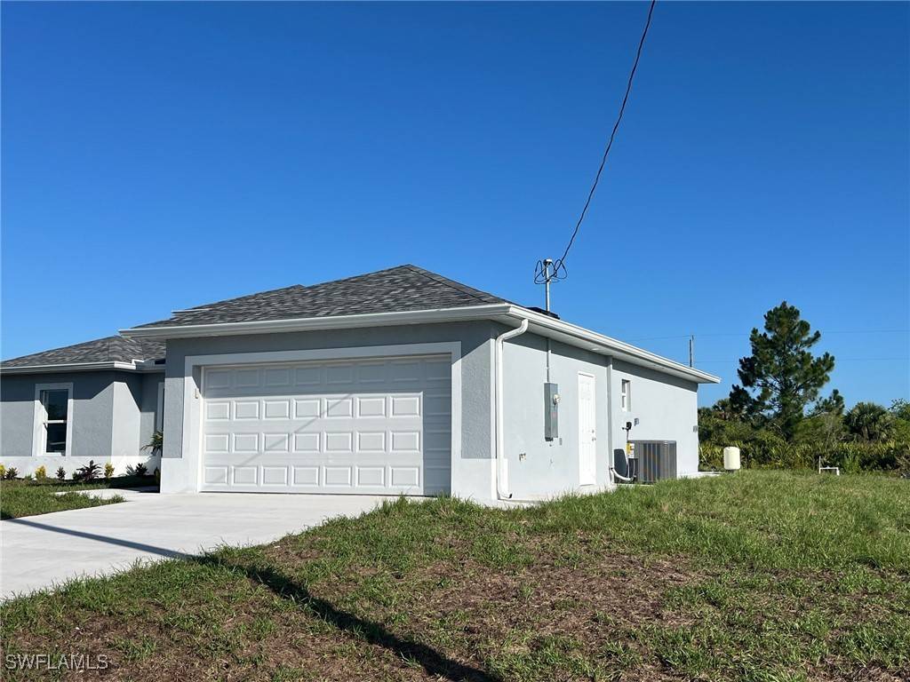 Lehigh Acres, FL 33974,939 Gregory ST E