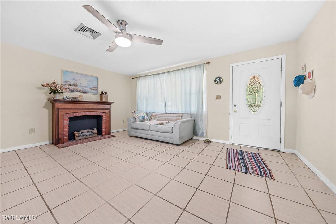 North Fort Myers, FL 33903,195 Jane ST