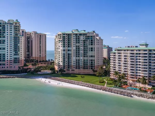 Marco Island, FL 34145,980 Cape Marco DR #303