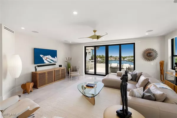 Naples, FL 34103,4400 Gulf Shore BLVD N #5-506