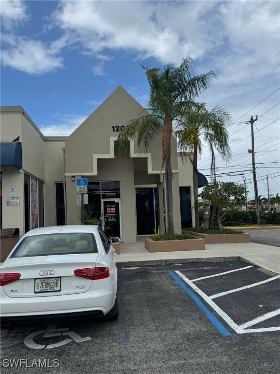 West Palm Beach, FL 33415,1209 S Military TRL