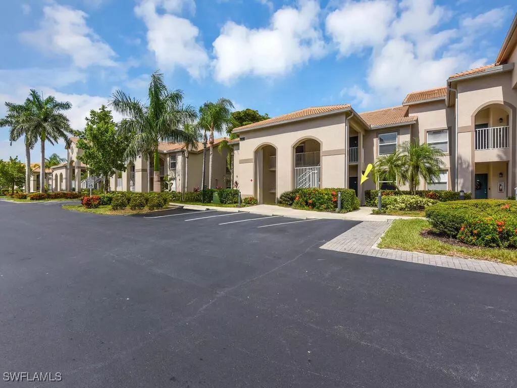 Estero, FL 33928,19981 Barletta LN #1812
