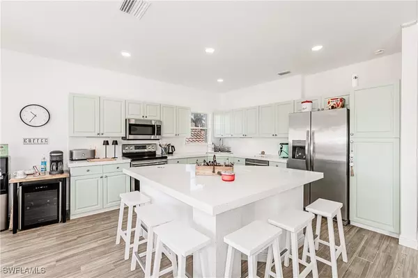 Marco Island, FL 34145,1218 Treasure CT