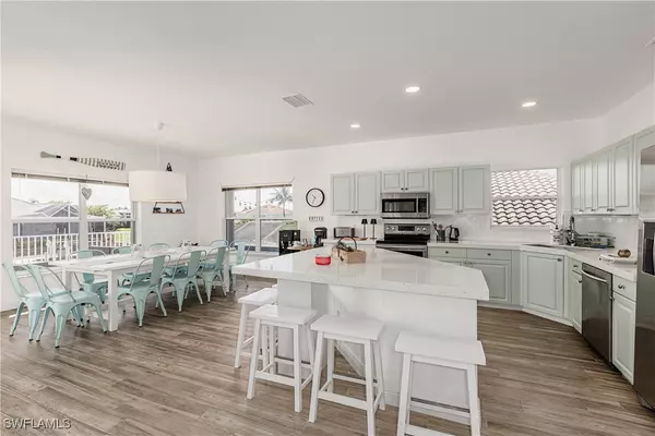 1218 Treasure CT, Marco Island, FL 34145