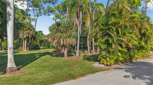 Naples, FL 34104,1675 Avion PL