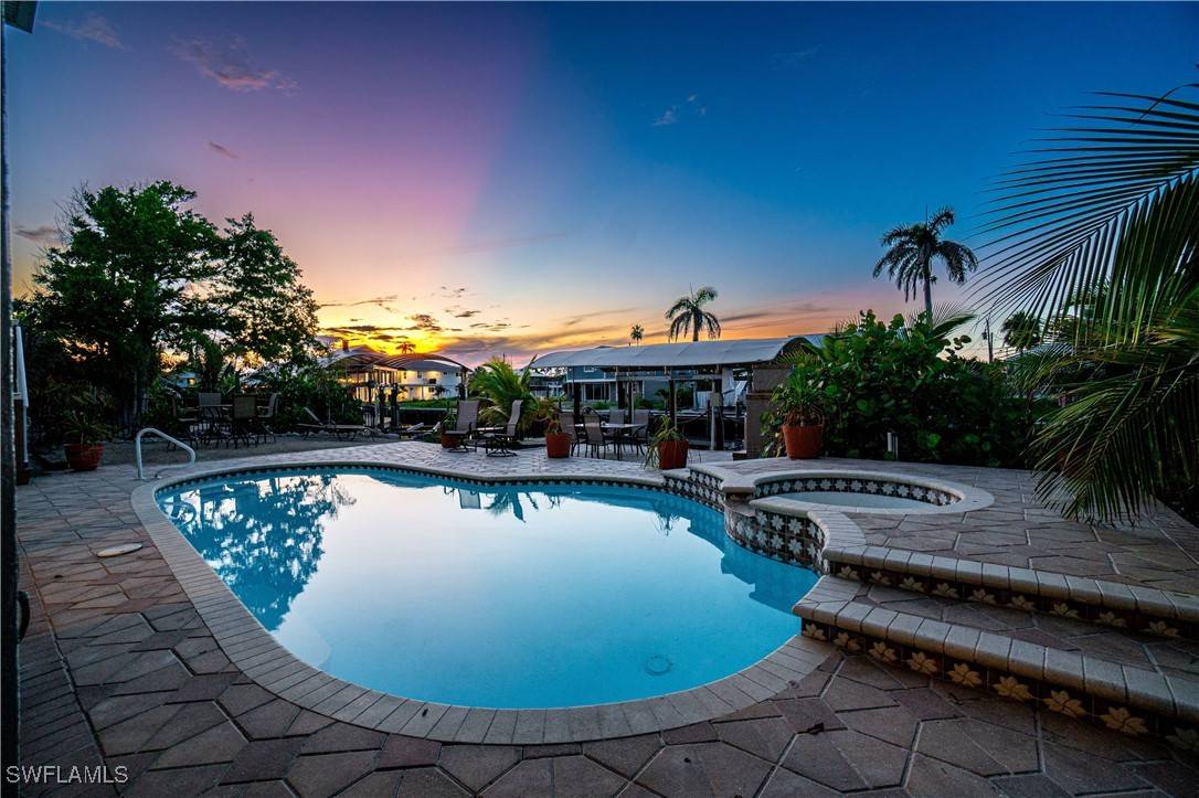 Fort Myers Beach, FL 33931,211 Sterling AVE