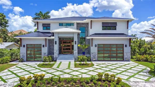 655 Parkview LN, Naples, FL 34103