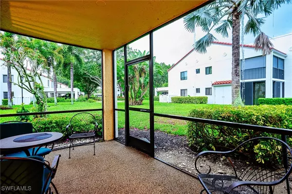 Naples, FL 34108,565 Beachwalk CIR #T104