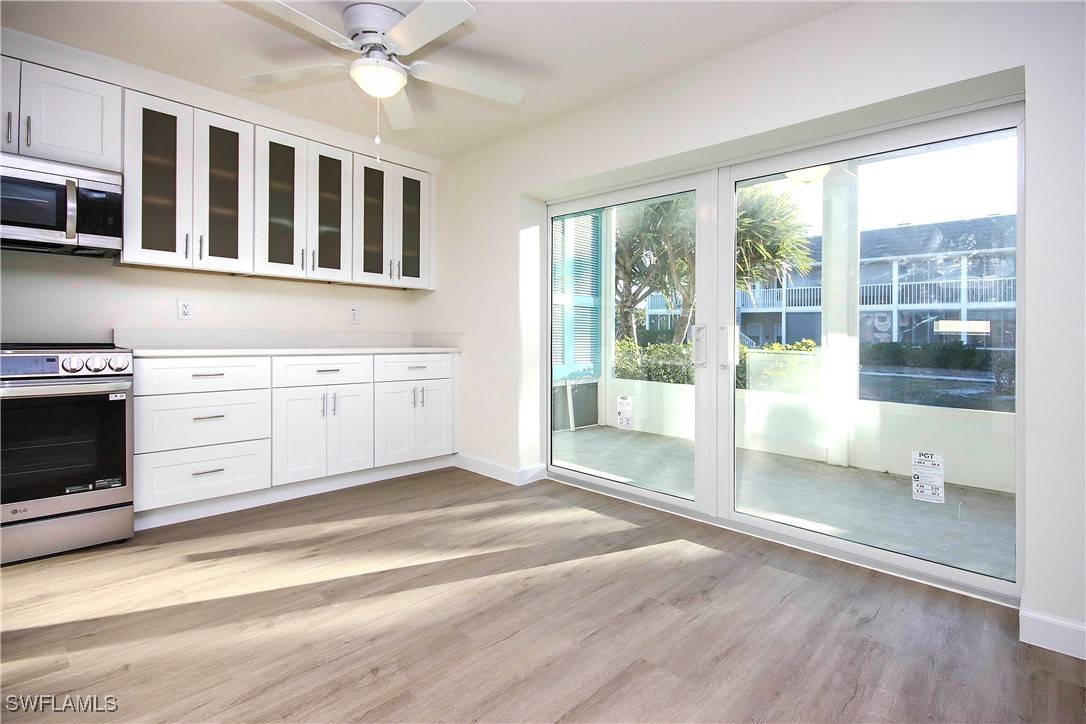 Sanibel, FL 33957,561 Periwinkle WAY #E2