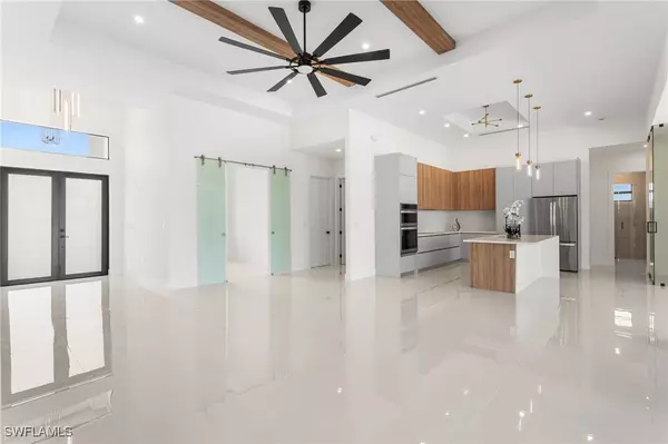 10 SW 33rd AVE, Cape Coral, FL 33991