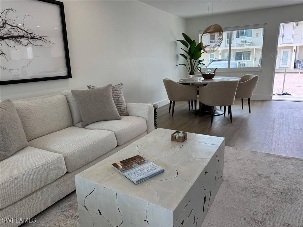 Naples, FL 34102,1550 Gulf Shore BLVD N #E5