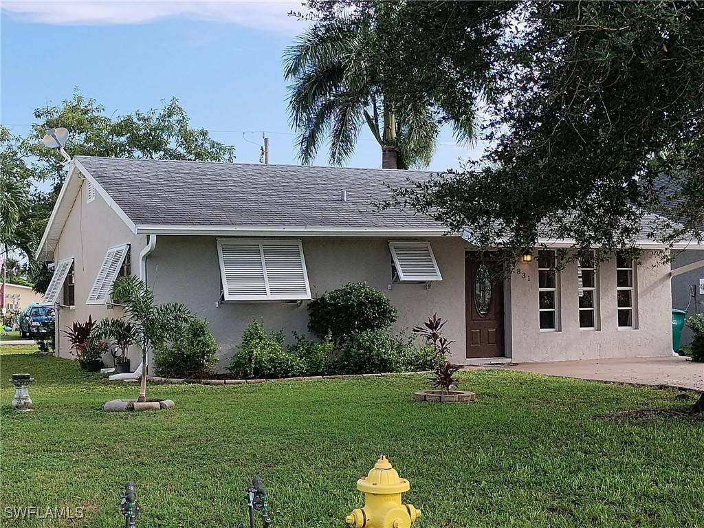 831 106th AVE N, Naples, FL 34108