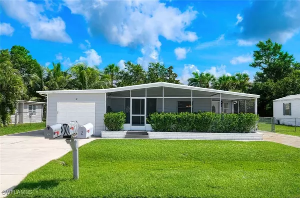 2 Sonderhen DR, Naples, FL 34114