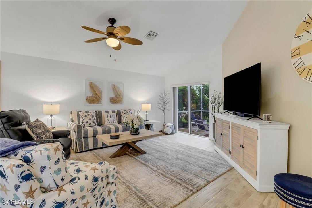 Naples, FL 34104,1106 Jardin DR