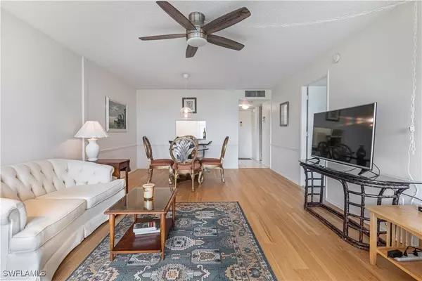 Fort Myers, FL 33907,1828 Pine Valley DR #201