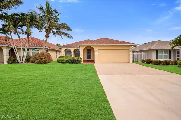 519 99th AVE N, Naples, FL 34108