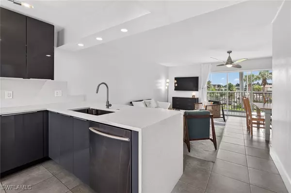 Naples, FL 34102,1666 Osprey AVE #106