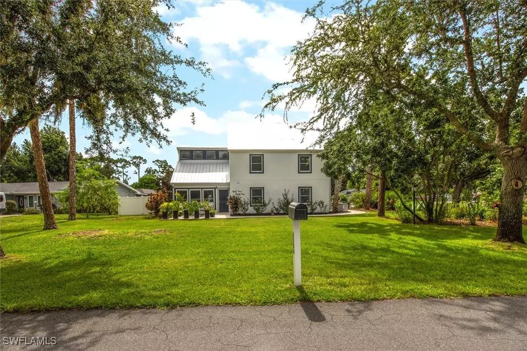 Fort Myers, FL 33912,6384 Morgan La Fee LN