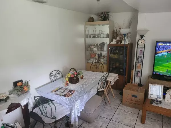 North Fort Myers, FL 33903,530 State ST